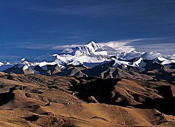 《天国：拯救2》总监回应加入同性批评 先玩了游戏再说